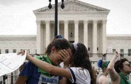 Верховний суд США скасував конституційне право на аборт, яке існувало майже 50 років