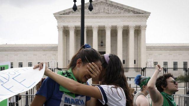 Верховний суд США скасував конституційне право на аборт, яке існувало майже 50 років