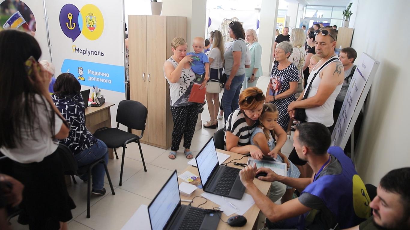 У Кропивницькому запрацював Центр допомоги переселенцям «ЯМаріуполь»