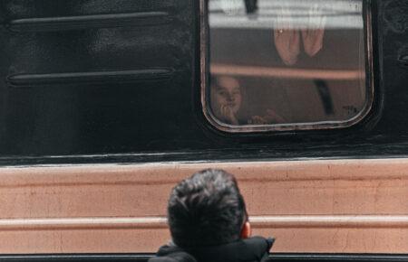 Жінки, які виїхали з України через війну, тримають небо над своїми дітьми — Ольга Руднєва