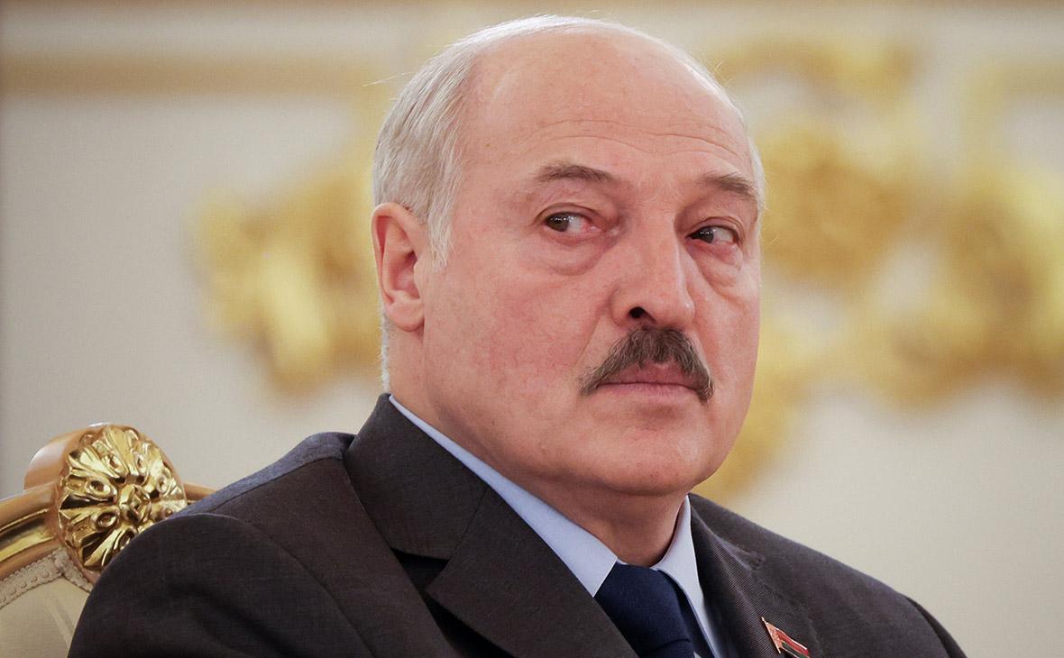 Гадаю, Лукашенко вже не керує навіть своїм секретарем — політолог