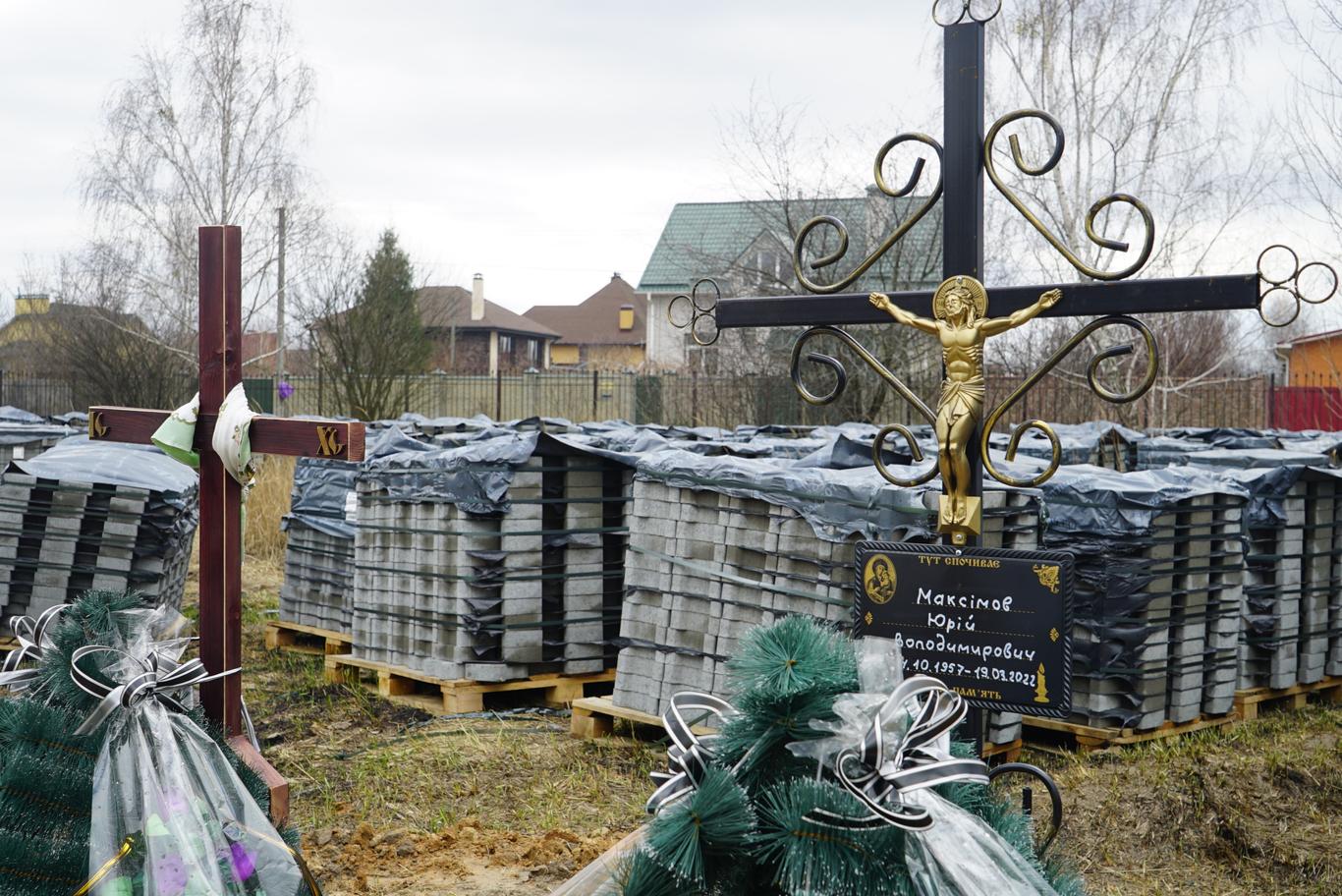 Поліція розслідує вбивства росіянами більш як 12 тисяч цивільних українців