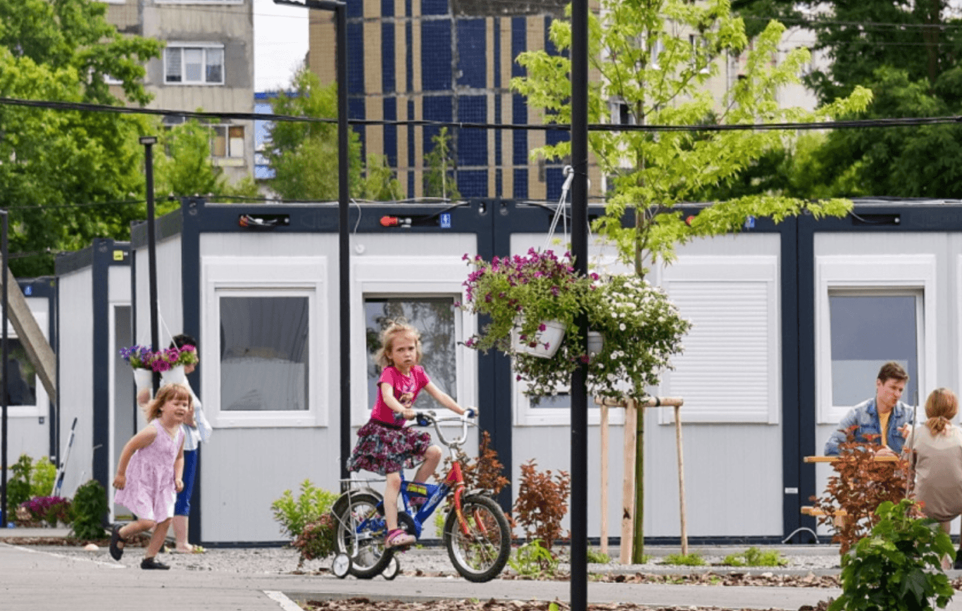 В Буче открыли модульный городок, построенный при содействии правительства Польши