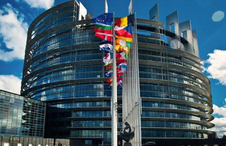 Європарламент рекомендуватиме лідерам ЄС надати Україні статус кандидата