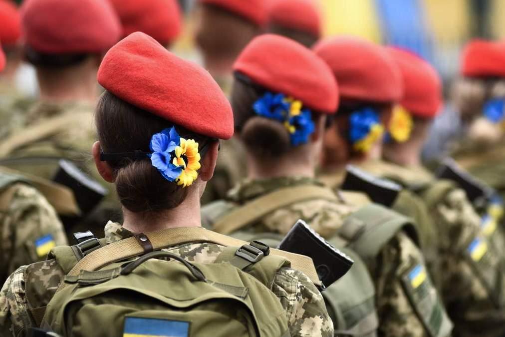 Жінка в армії має бути готовою самостійно шукати вихід для подолання незручностей — Юлія Микитенко