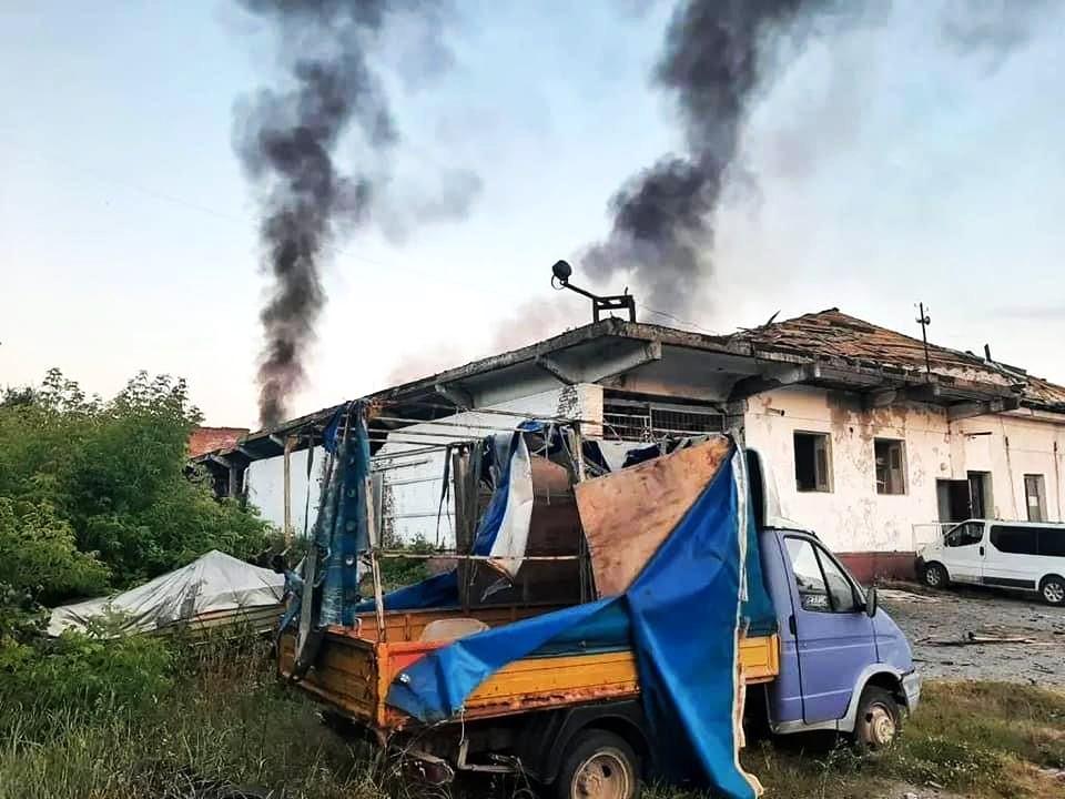 Ракетный удар по Шостке: повреждены более 100 квартир в 24 многоэтажках