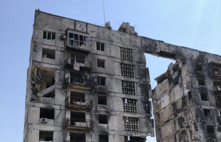 Росіяни зводять на околиці Маріуполя будинки з видом на зруйноване ними місто — депутат