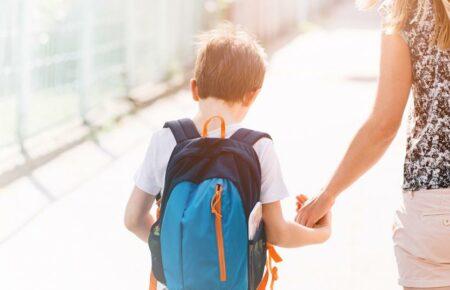 Дозвіл на виїзд дітей за кордон тепер можна буде оформити у «Дії»