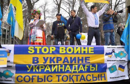 В Алмати можна відхопити за «Z» на футболці, а за футболку з українським стягом нічого не буде — Данилов