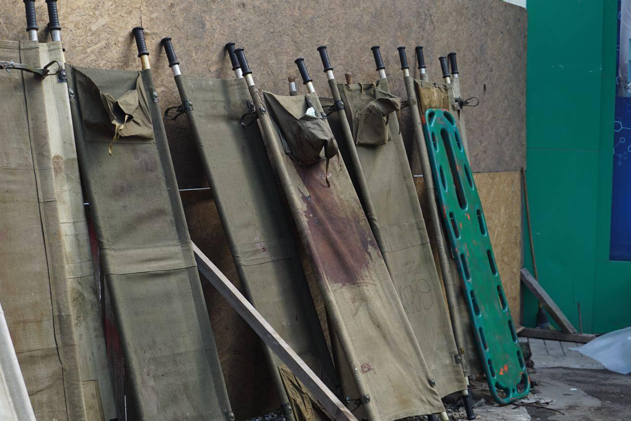 «Росіяни вже внаглу обстрілюють околиці міста, 50-100 поранених щодня»: як живе Бахмут?
