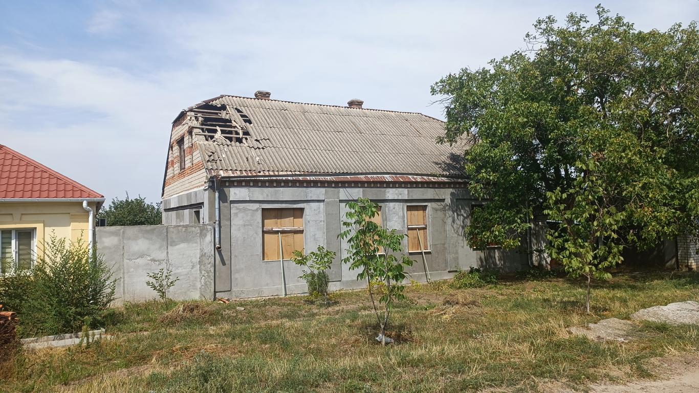 «Ноги, вены пробило»: фоторепортаж из Николаева, который обстреляли из «Смерча»