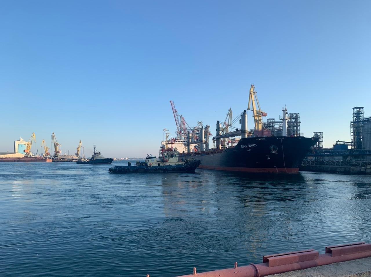 До портів Великої Одеси прибули ще п’ять суден