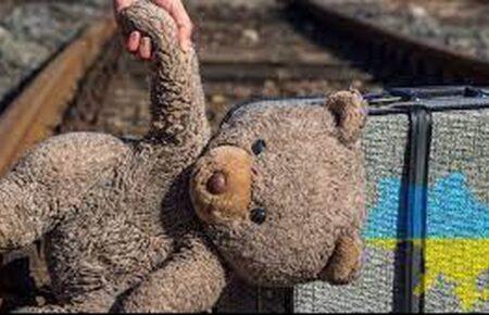 У Білорусь депортували понад 2400 українських дітей — Єльський університет