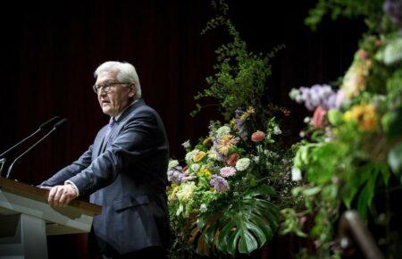 «РПЦ — тоталітарна ідеологія, замаскована під теологію» — Штайнмаєр