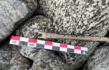 Археологи нашли древнюю стрелу в норвежских ледниках (фото)