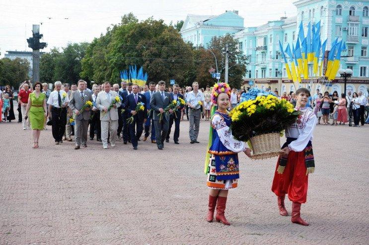 День незалежності на Донеччині свідомо затьмарювали іншими святами — журналіст