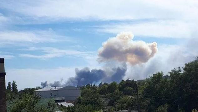 Окупанти в Криму наказують засекречувати факти вибухів на військових об’єктах