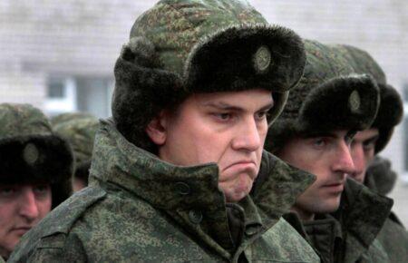 Москва цьогоріч хоче набрати до армії 400 тисяч контрактників — британська розвідка