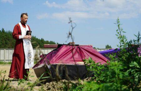 Хоронить погибших в оккупации людей — это чрезвычайно трудно, но это честь — священник из Бучи