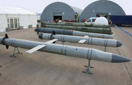 Санкції заважають Росії робити новітню зброю — НАТО