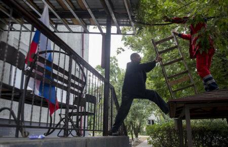 Окупанти вимагають невідкладного «референдуму» про входження Луганської та Донецької областей до РФ: деталі