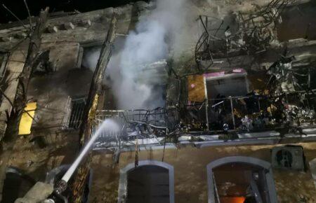 Окупанти вночі обстріляли Запоріжжя, є загиблий і 9 поранених