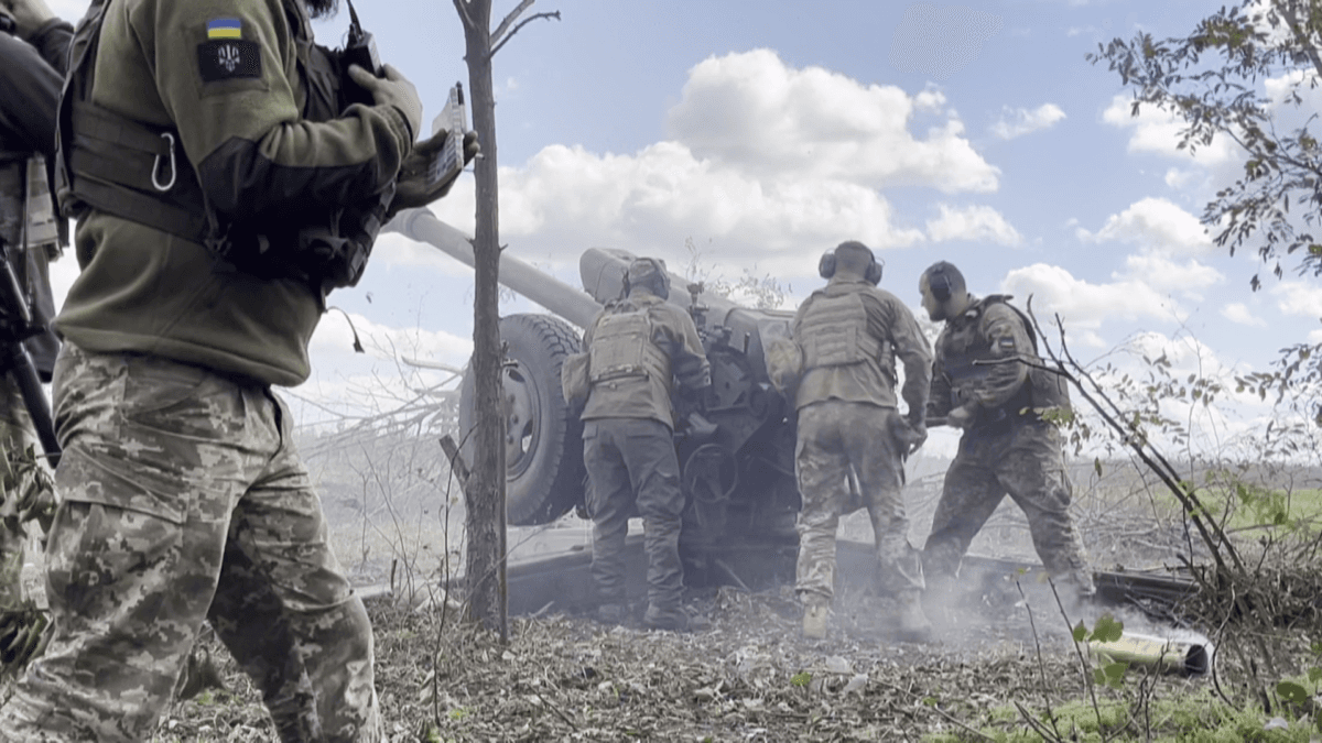 Артилеристи на півночі Харківщини говорять про нагальну потребу у снарядах 152 калібру — журналістка