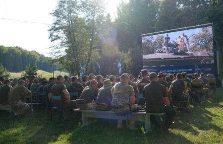 У рамках туру «Кіно заради перемоги» відбулося понад 900 кінопоказів