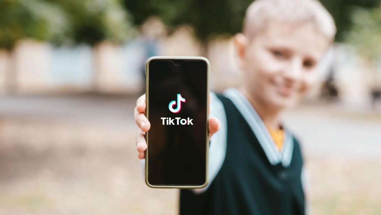 TikTok заборонить дітям вести прямі трансляції