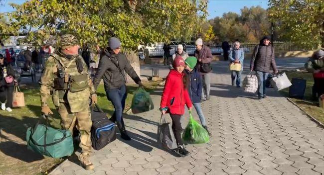 На Херсонщині вже тиснуть на людей і на лівому березі, щоб вони виїжджали — Данилов