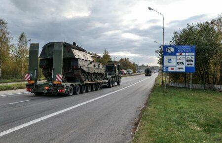 Німецькі САУ Panzerhaubitze 2000 після ремонту в Литві повертаються до України