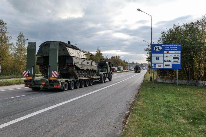 Німецькі САУ Panzerhaubitze 2000 після ремонту в Литві повертаються до України