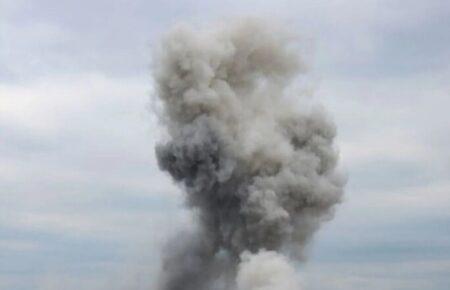 У Токмаку в місці дислокації «мобіків» пролунали потужні вибухи (ВІДЕО)