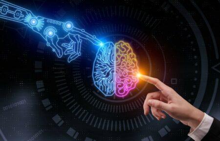 Це неприємно, але гроші рухають ці речі — експерт про ШІ, що роздягає жінок