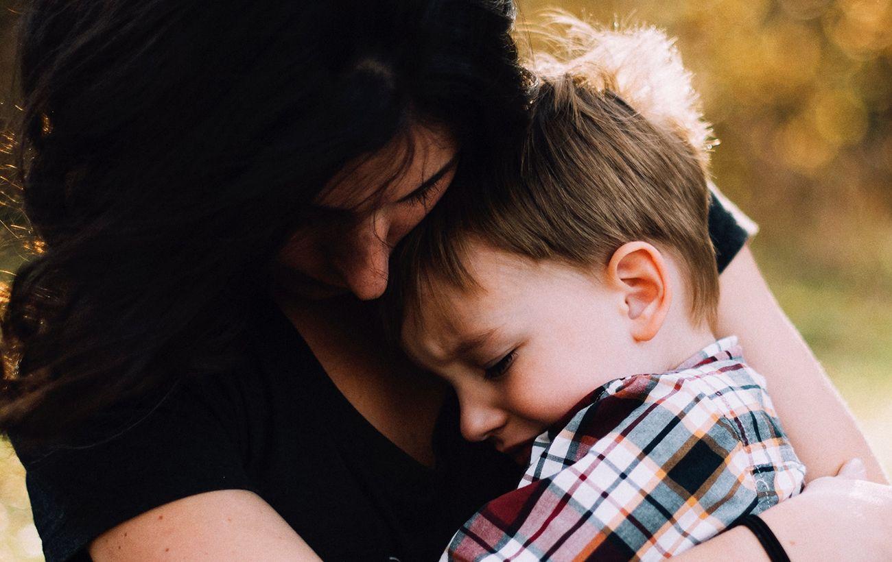 «Чоловік забрав наших дітей і втік до Польщі, а зараз погрожує, що кине їх там»: історія Ольги, постраждалої від домашнього насильства