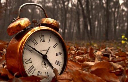 У ніч проти 30 жовтня Україна перейде на зимовий час