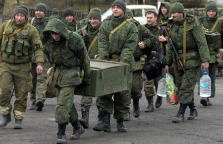 Росіяни гарячково затрамбовують Херсонщину своїми солдатами, їх заселяють навіть у свинарники — Сергій Данилов