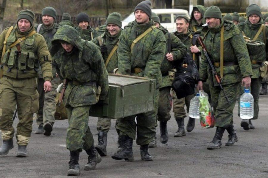 Росіяни гарячково затрамбовують Херсонщину своїми солдатами, їх заселяють навіть у свинарники — Сергій Данилов