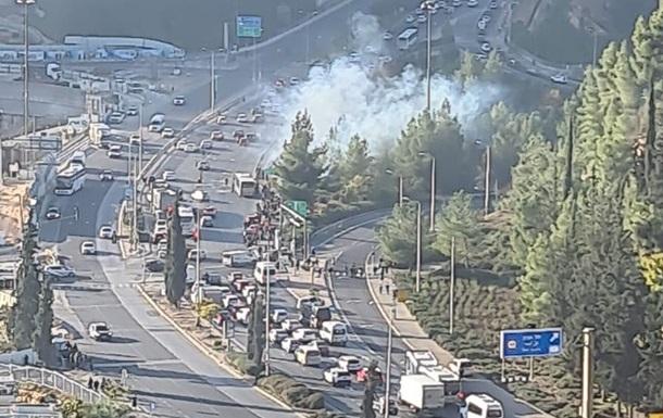 В Єрусалимі пролунали вибухи, одна людина загинула, понад 10 поранені (ВІДЕО)