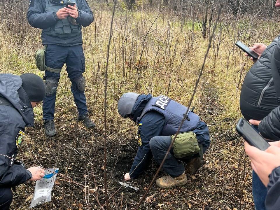 В Харькове двое подростков подорвались во дворе собственного дома