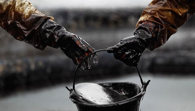 Британія продовжує купувати нафту із Росії, попри війну в Україні —  The Times