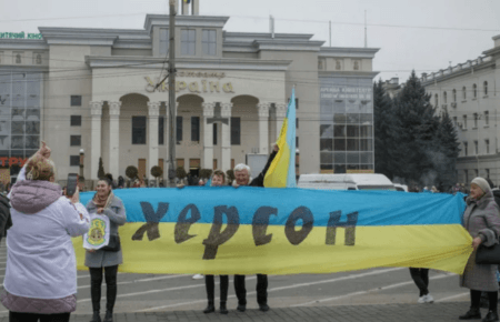 Варто працювати над своїми помилками, а не карати журналістів за те, що вони виконували своє завдання — Довженко