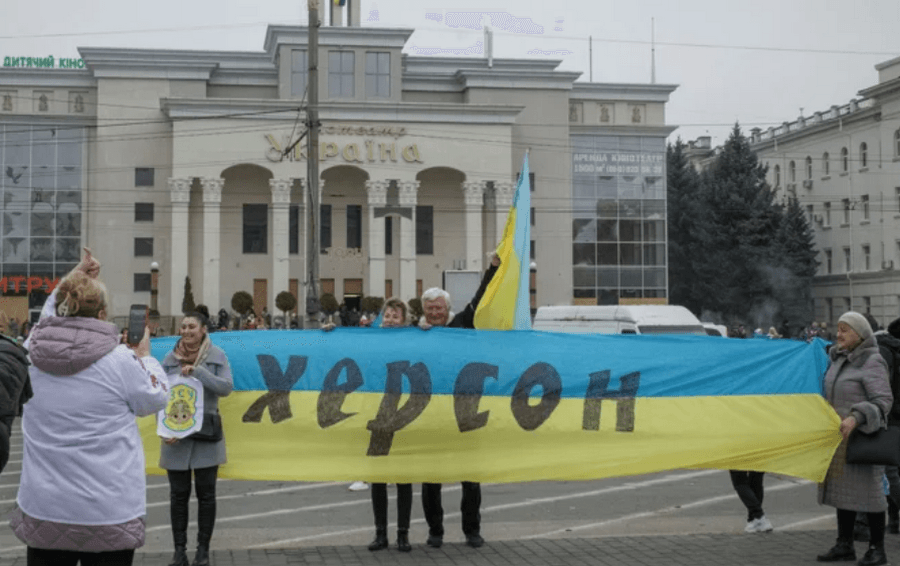 Варто працювати над своїми помилками, а не карати журналістів за те, що вони виконували своє завдання — Довженко