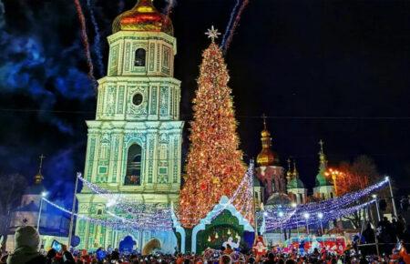 Кияни закликали владу не встановлювати цього року головну ялинку