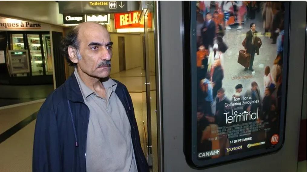 У аеропорту Парижа помер іранець Мехран Насері