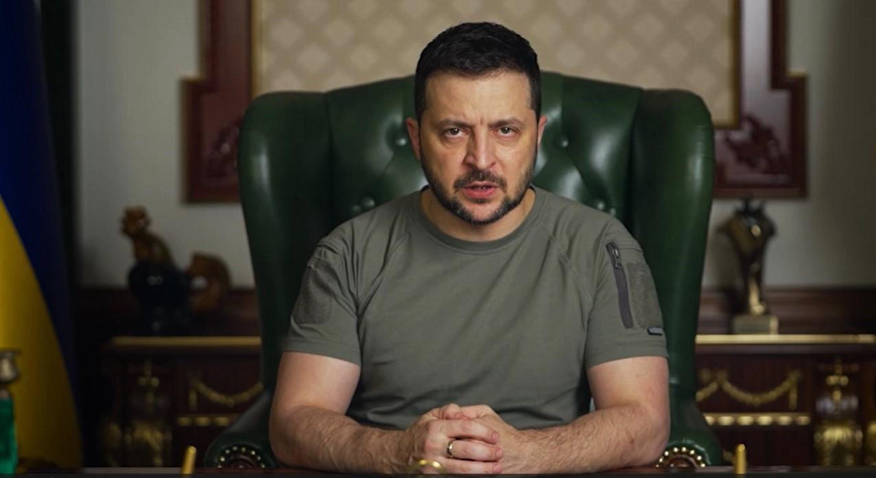 Ніхто нізвідки просто так не йде, ворог не робить нам подарунків, ми все це виборюємо — звернення Зеленського