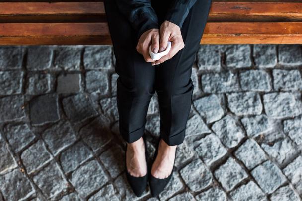 «Припиняй плакати, ти робиш йому гірше»: що не можна говорити людям, чиї близькі загинули