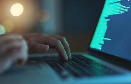 Россия с 24 февраля совершила более 400 тысяч кибератак на госсектор и частные учреждения Украины — юрист об исследовании