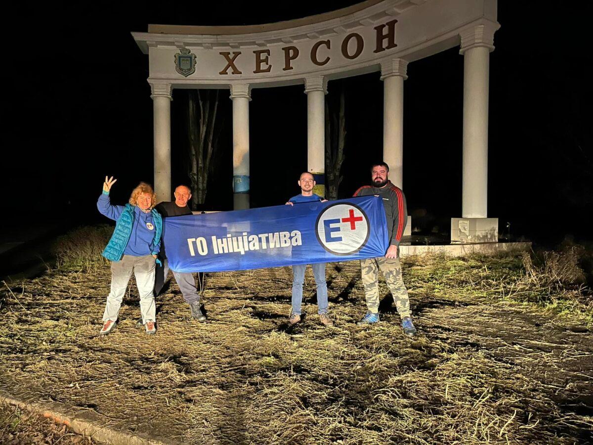 На Херсонщині фельдшери подекуди надають допомогу просто у себе вдома — іншого варіанту немає — волонтерка