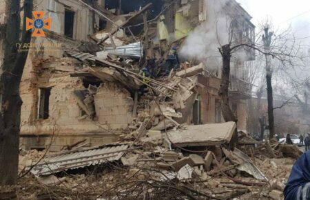 Рятувальники показали наслідки удару по Кривому Рогу (ФОТО)